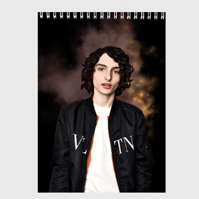 Скетчбук finn wolfhard: во Владимире, 100% бумага
 | 48 листов, плотность листов — 100 г/м2, плотность картонной обложки — 250 г/м2. Листы скреплены сверху удобной пружинной спиралью | finn wolfhard | очень странные дела | финн вулфард